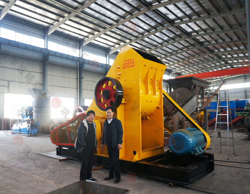 大型煤廠用雙級(jí)粉碎機(jī)合適嗎？為什么